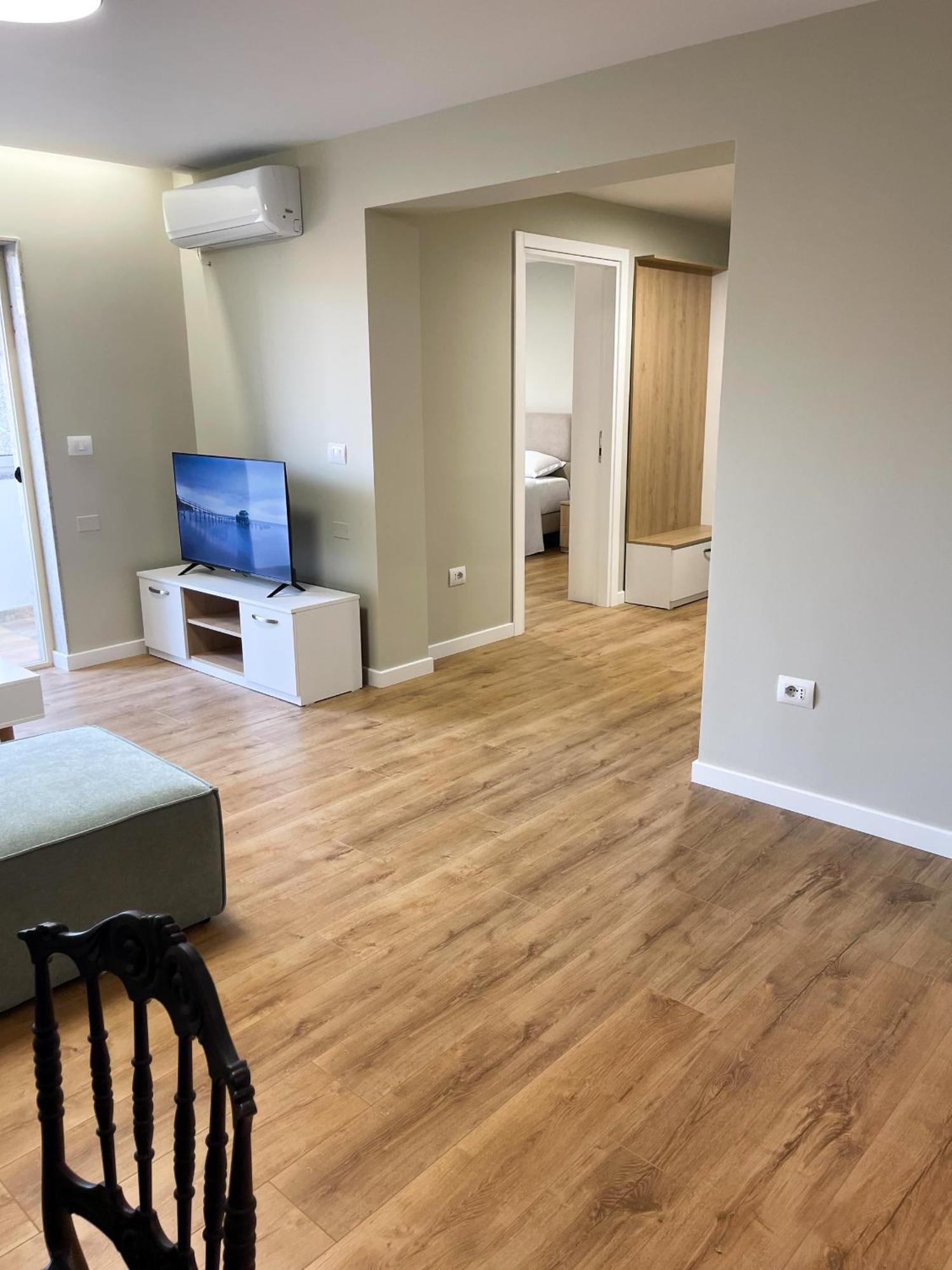 Wanderlust Bazaar Apartment Tiranë Luaran gambar
