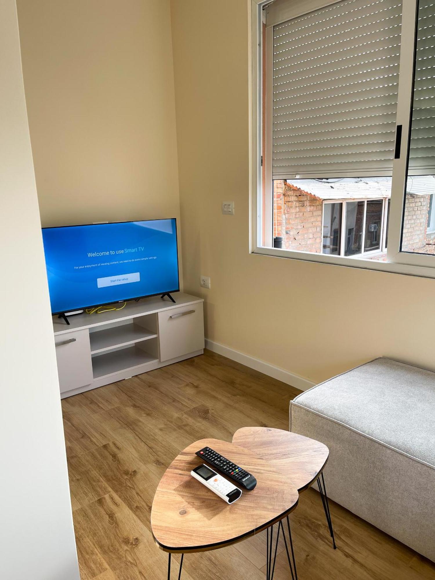 Wanderlust Bazaar Apartment Tiranë Luaran gambar