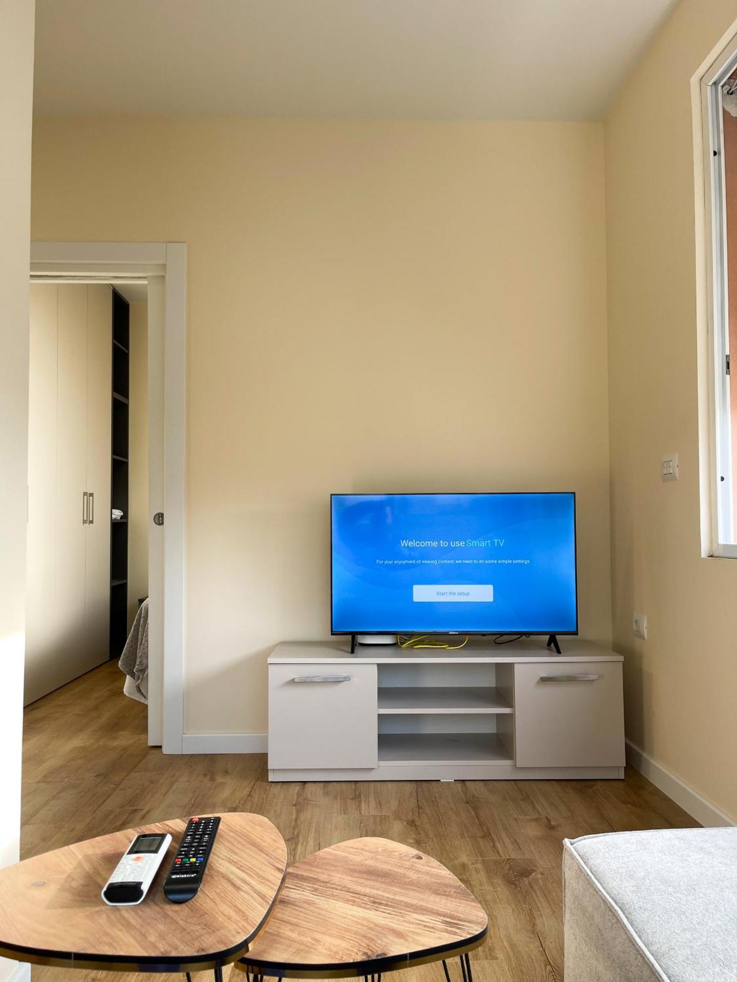 Wanderlust Bazaar Apartment Tiranë Luaran gambar
