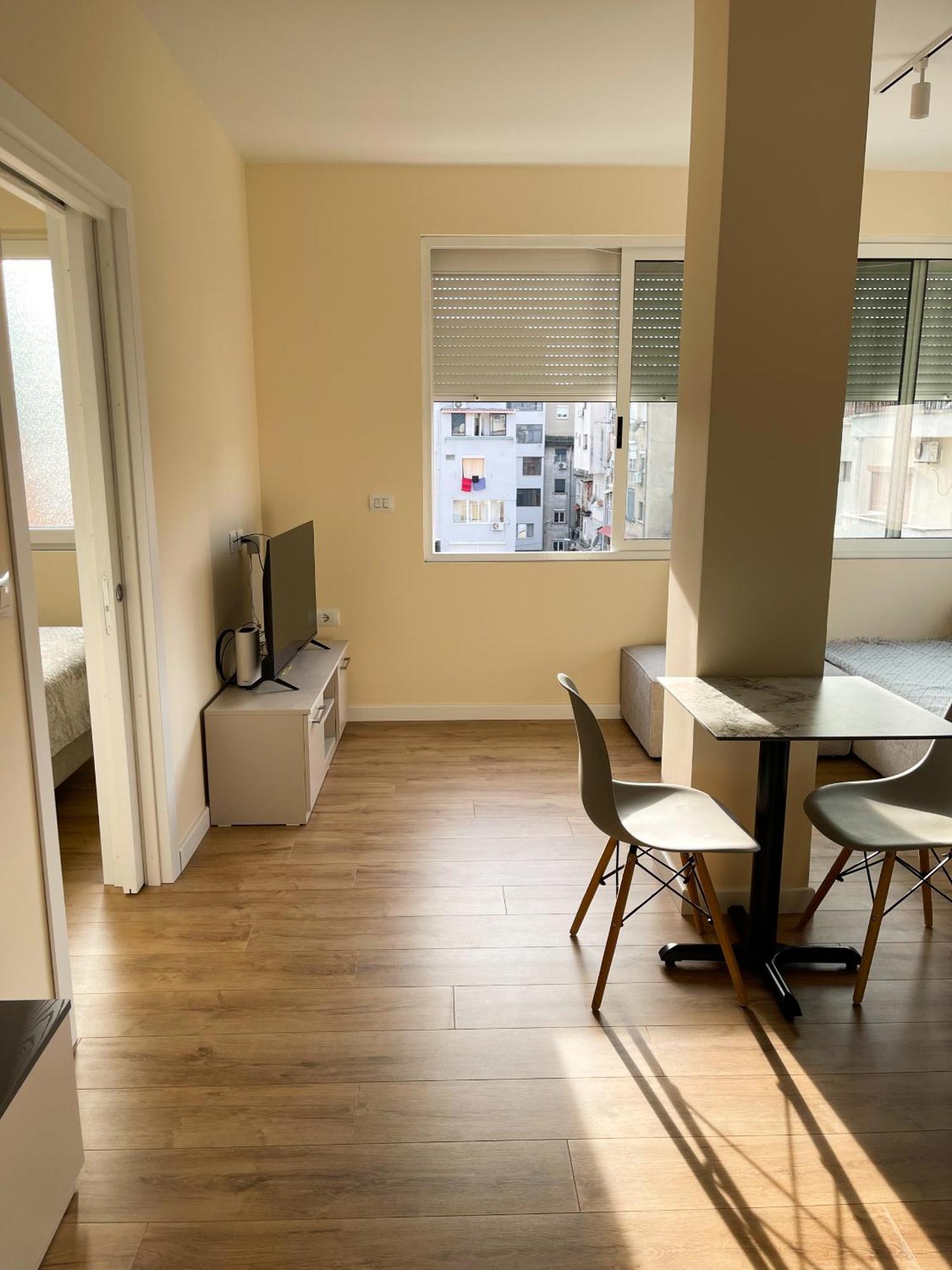 Wanderlust Bazaar Apartment Tiranë Luaran gambar